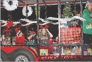 SELECTED SCENES FROM SILSBEE’S 2O23 CHRISTMAS LIGHTED PARADE