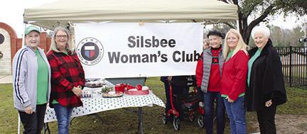 Members of the Silsbee Woman’s Club hosted the Wreaths Across America Ceremony last Saturday at Silsbee Memorial Park. The City of Silsbee offered prizes for veterans and refreshments for everyone following the ceremony.