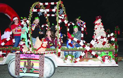 Kountze Lighted Parade brings joy to hundreds